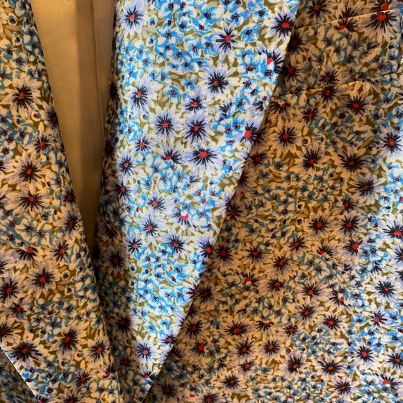 Zara - Picture 2 of 4